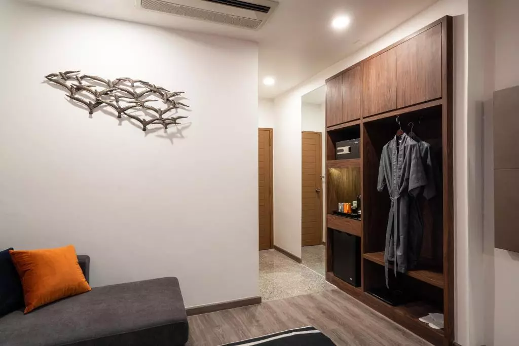 Manhattan Hotel Bangkok